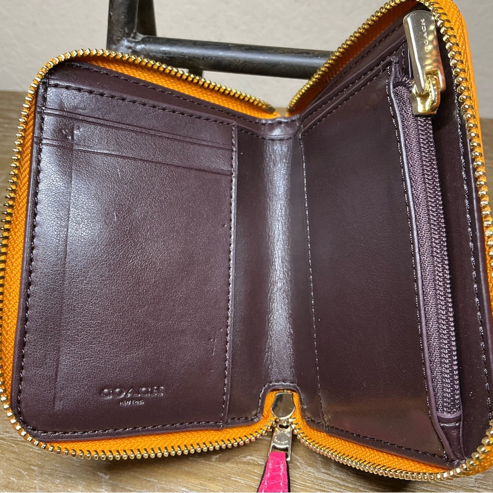 Coach Dempsey Small Zip Around Wallet NWT Orange and Pink - Picture 6 of 12